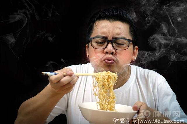 被查出食道癌的人，之前多半有三个“爱好”！