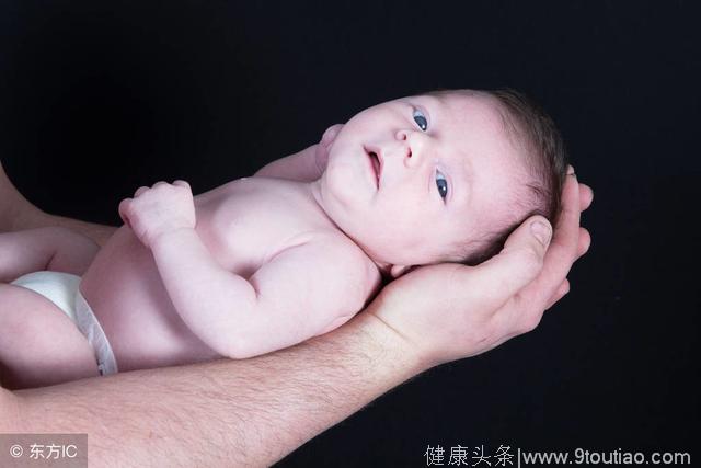 “天衣宝宝”奇迹般出生，接生的医生护士都落泪了