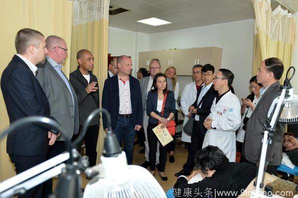 捷克摩拉维亚—西里西亚州政府代表团访问山西省针灸医院