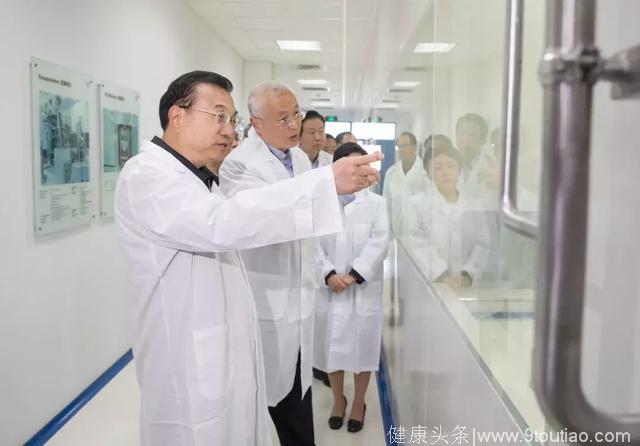 李克强上海考察为何特意来看这家抗癌制药外企？