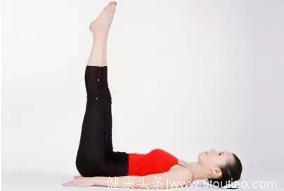 一个瑜伽体式 完美解决粗腿