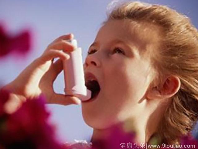 孩子总咳嗽，胸有压迫感？很可能哮喘，这些症状家长小心