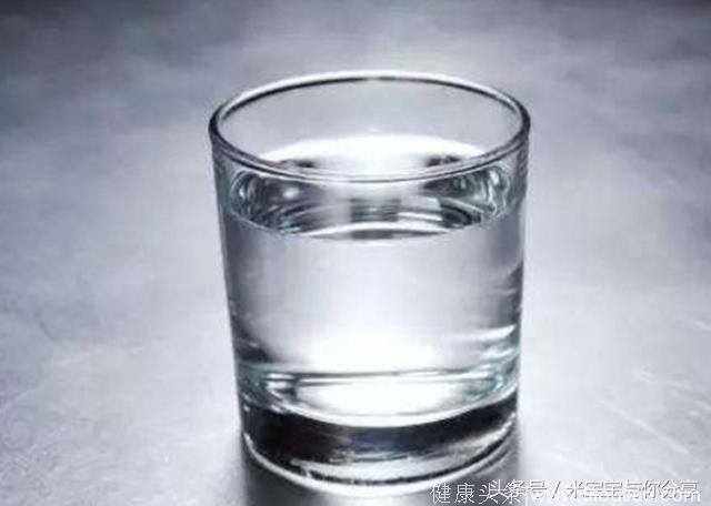 心理测试：四杯水中哪杯是开水？测测最真实的你是一个什么样的人