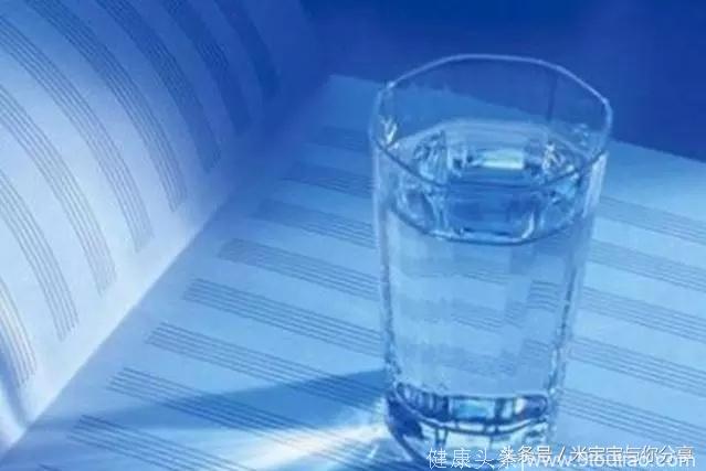 心理测试：四杯水中哪杯是开水？测测最真实的你是一个什么样的人