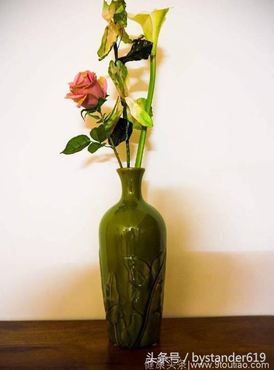 心理测试：下图中哪个花瓶最让你吸引你？测出那个他在意你吗？