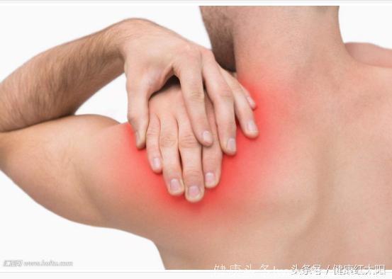 肩部痛入骨髓无法活动，三七莲藕做羹汤，让你的肩膀活动起来！