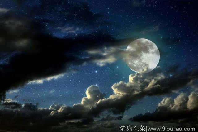 心理测试：下图中哪个月亮最寂寞，秒测那个对的人什么时候出现！