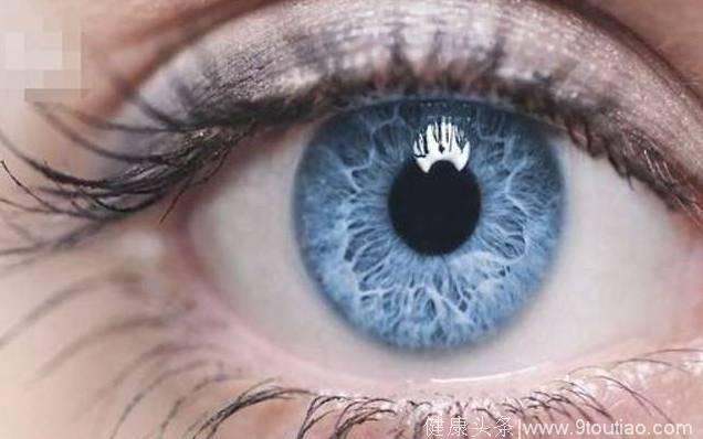 心理测试：哪只眼睛看着深邃，测你在TA人眼里是否有很强逻辑思维