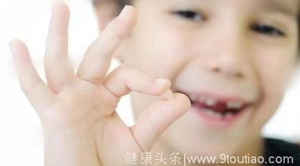孩子臼齿脱落家长一定要重视，大意疏忽可能会导致孩子有生命危险