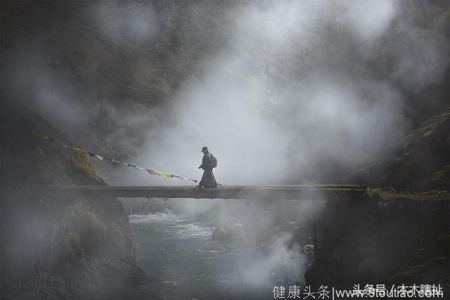 心理学：有这3种表现的人，表面看似坚强，实则内心十分脆弱