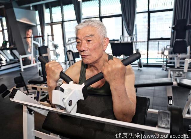 曾患脑梗顽强康复 81岁健身“达爷”60年练就一身肌肉