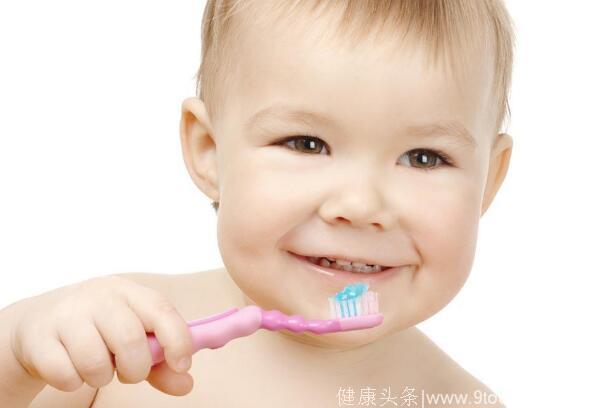 宝妈们要掌握好宝宝刷牙的最佳时间和注意事项哦