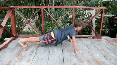 初学者只练俯卧撑加引体向上，坚持1个月后能增加多少肌肉？