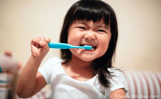 你家宝宝爱吃糖吗？为了孩子的牙齿健康，宝妈们要让宝宝少吃糖！