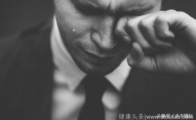 心理学：拥有这5个表现的人，内心都遭受过巨大的伤害，你有么？