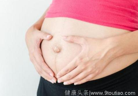 为啥有的孕妈孕肚很大，有的孕妈却不显怀？往往与这3个原因有关