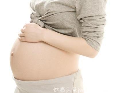 为啥有的孕妈孕肚很大，有的孕妈却不显怀？往往与这3个原因有关