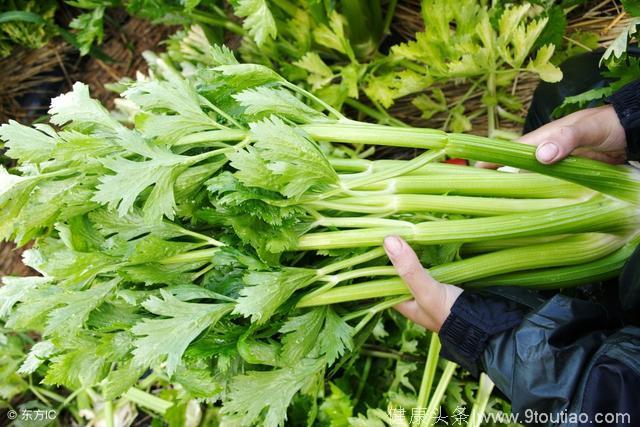 内科医生：更年期失眠焦躁？做好3件事，不乱花钱，60秒躺床大睡