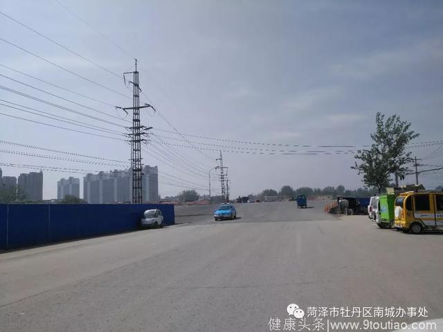 牡丹南路与五屯路口满足通车条件，两条公交线路恢复运行