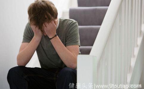 男性脱发的表现及危害 怎么治疗男性脱发