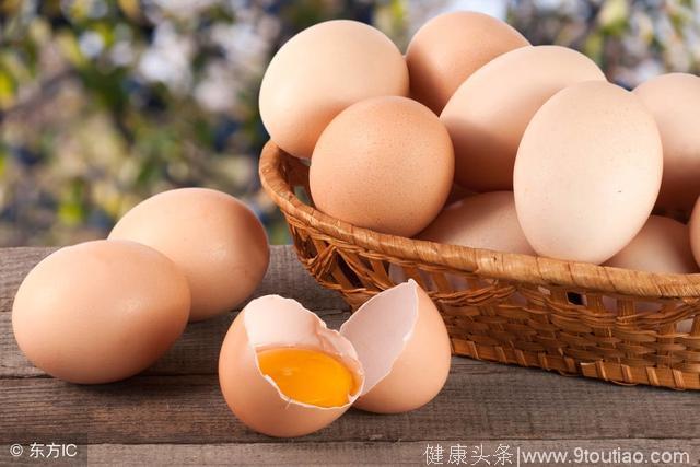 有高血压的人吃鸡蛋好不好？常吃3类食物，血压能控得更稳