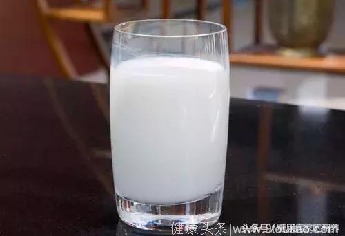 糖尿病人是否要喝全脂奶？牛奶的这4大“真相”给你答案！