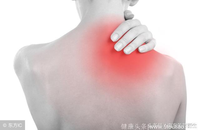 “趴墙法”为什么对肩周炎有效？原来竟是这个道理