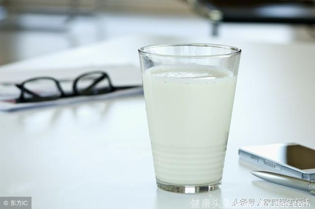 脂肪肝患者可以喝牛奶吗？平时可以，但这个时间不要喝