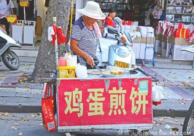 在这些十几年的老店里，藏着世上最茂名的味道