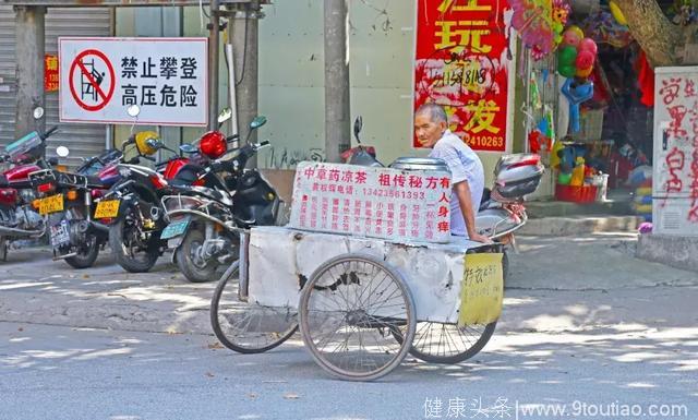 在这些十几年的老店里，藏着世上最茂名的味道