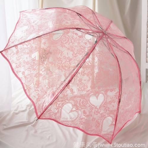 心理测试：假如突然下雨，你会买哪把雨伞？测你是谁最忘不了的人