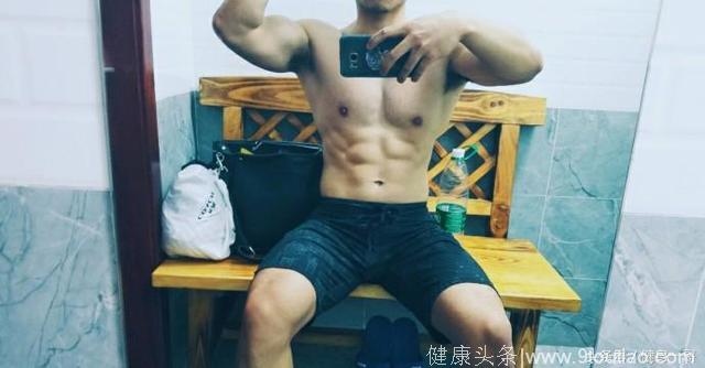 上海交大肌肉学霸，典型的科研生，却因健身锻造出胸肌人鱼线
