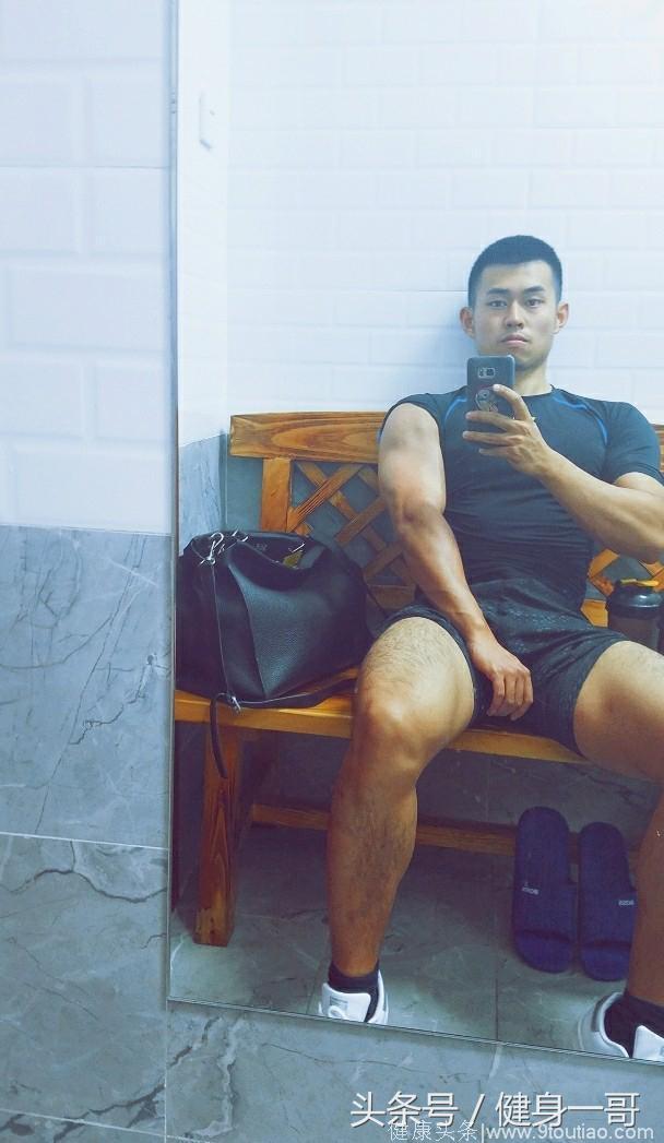 上海交大肌肉学霸，典型的科研生，却因健身锻造出胸肌人鱼线