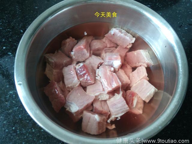 适合夏季的养生汤品，营养丰富，酸甜可口，开胃助消化增食欲！