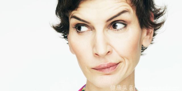 妇科医生：这5个奇怪的信号出现，女人要小心更年期提前