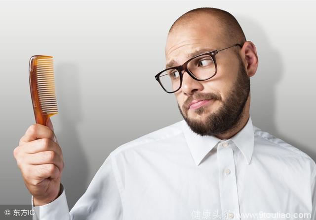 为什么有些男人特别容易脱发？