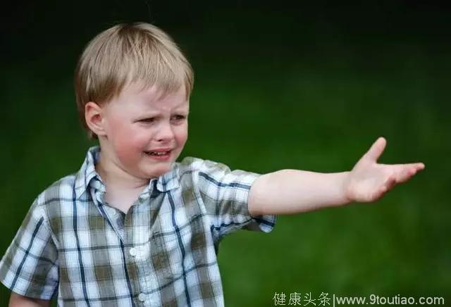 心理学：哪个小男孩哭的最伤心？一秒测出你看人的眼光准不准？