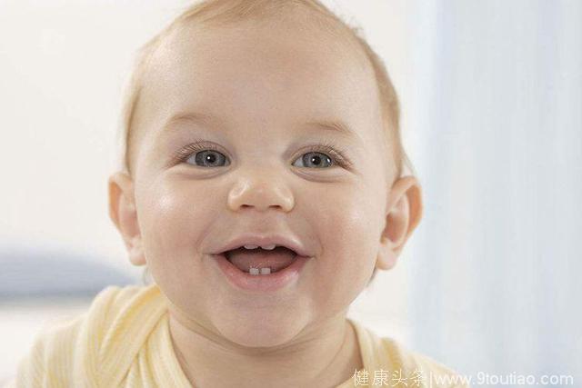 知道吗？多抚摸宝宝这3个部位，可以缓解长牙不适，赶紧学起来