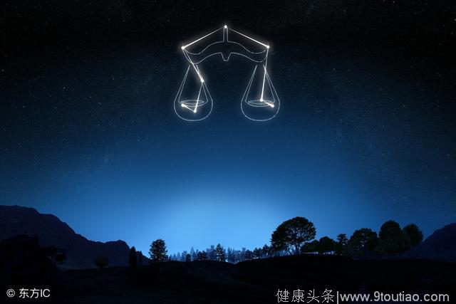 十二星座上课在做什么，双子座调戏同桌，天蝎座看班花