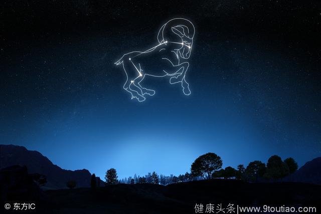 十二星座上课在做什么，双子座调戏同桌，天蝎座看班花