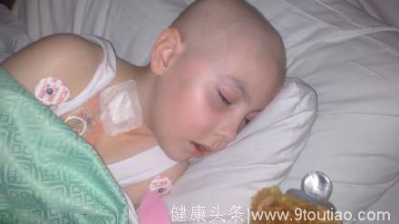 患白血病的李女士小声地说：我以前留的一头长发，因为化疗都没了
