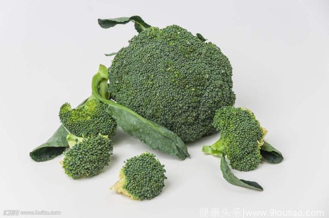 经常吃这8种抗衰老食物，至少比同龄人年轻5岁！