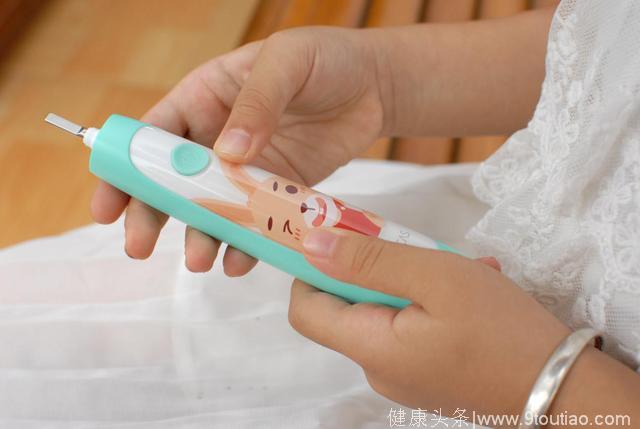 给孩子的第一支电动牙刷——素士儿童声波电动牙刷体验