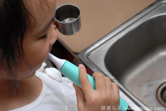 给孩子的第一支电动牙刷——素士儿童声波电动牙刷体验