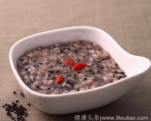 脱发应该怎么防治呢？这几种食物你吃了吗？