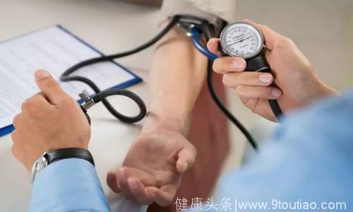 患高血压人群应该在早上测血压，还是在晚上测血压？很多人没做对