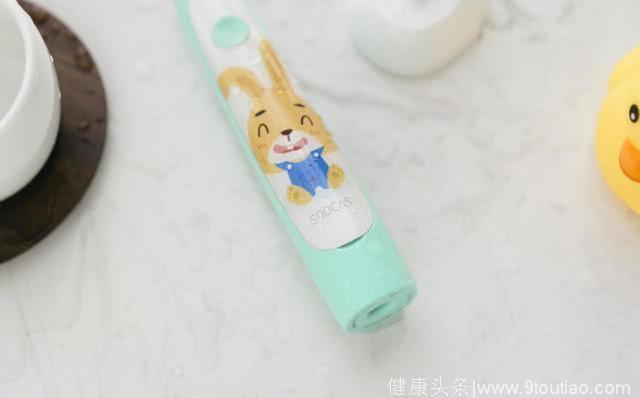 做孩子的刷牙启蒙老师：素士儿童电动牙刷