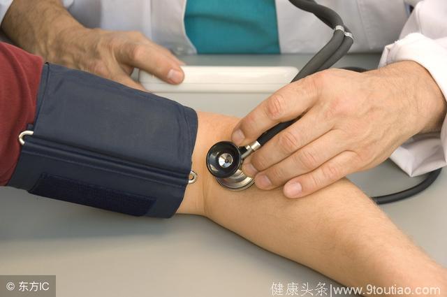 明明血压不高为什么医生还要你吃降压药？就是担心尿毒症！