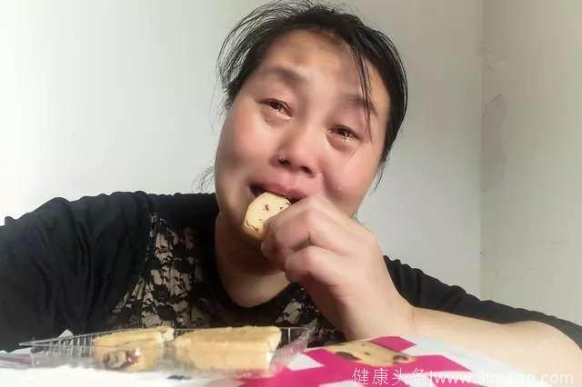 血癌患者母亲讲：哭着吃下儿子进仓前给我买的生日饼干，望他活着