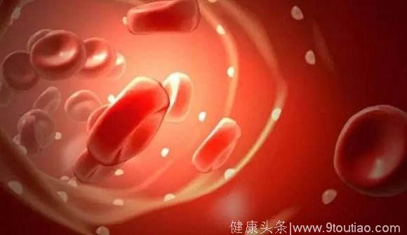 食盐吃多了不光诱发高血压？营养师：全身4种疾病，都跟吃盐有关